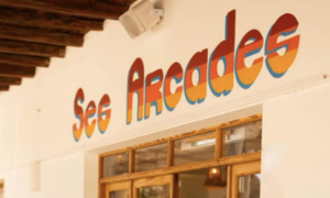 Exterior rústico de Ses Arcades, hostal restaurante de cocina tradicional ibicenca en Sant Joan de Labritja